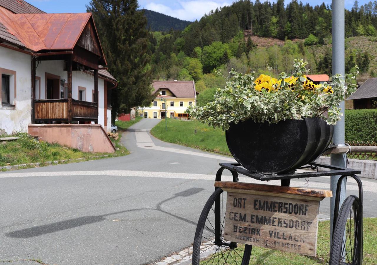 Pension Leano Nötsch Екстериор снимка